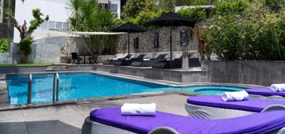 Baan Heaven / Patong Beach Pool Villa Sleeps up to 15 – Foto 4